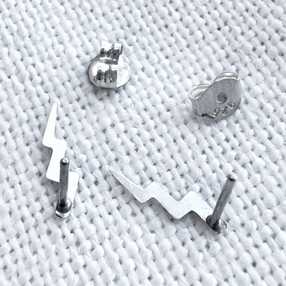 Tiny 925 Lightning Bolt STERLING SILVER Unisex Stud Earring Pair Bowie NEW - Picture 3 of 3